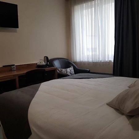 Hotel Meribel Saint-Josse-ten-Noode Bagian luar foto
