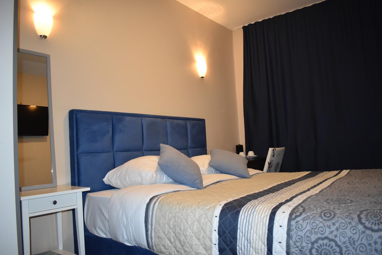 Hotel Meribel Saint-Josse-ten-Noode Bagian luar foto
