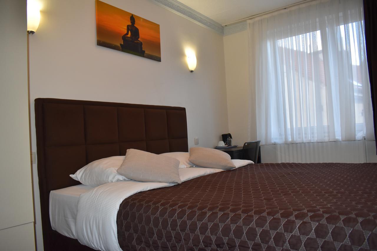 Hotel Meribel Saint-Josse-ten-Noode Bagian luar foto