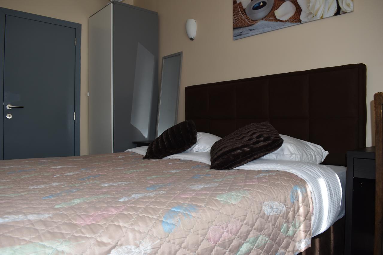 Hotel Meribel Saint-Josse-ten-Noode Bagian luar foto