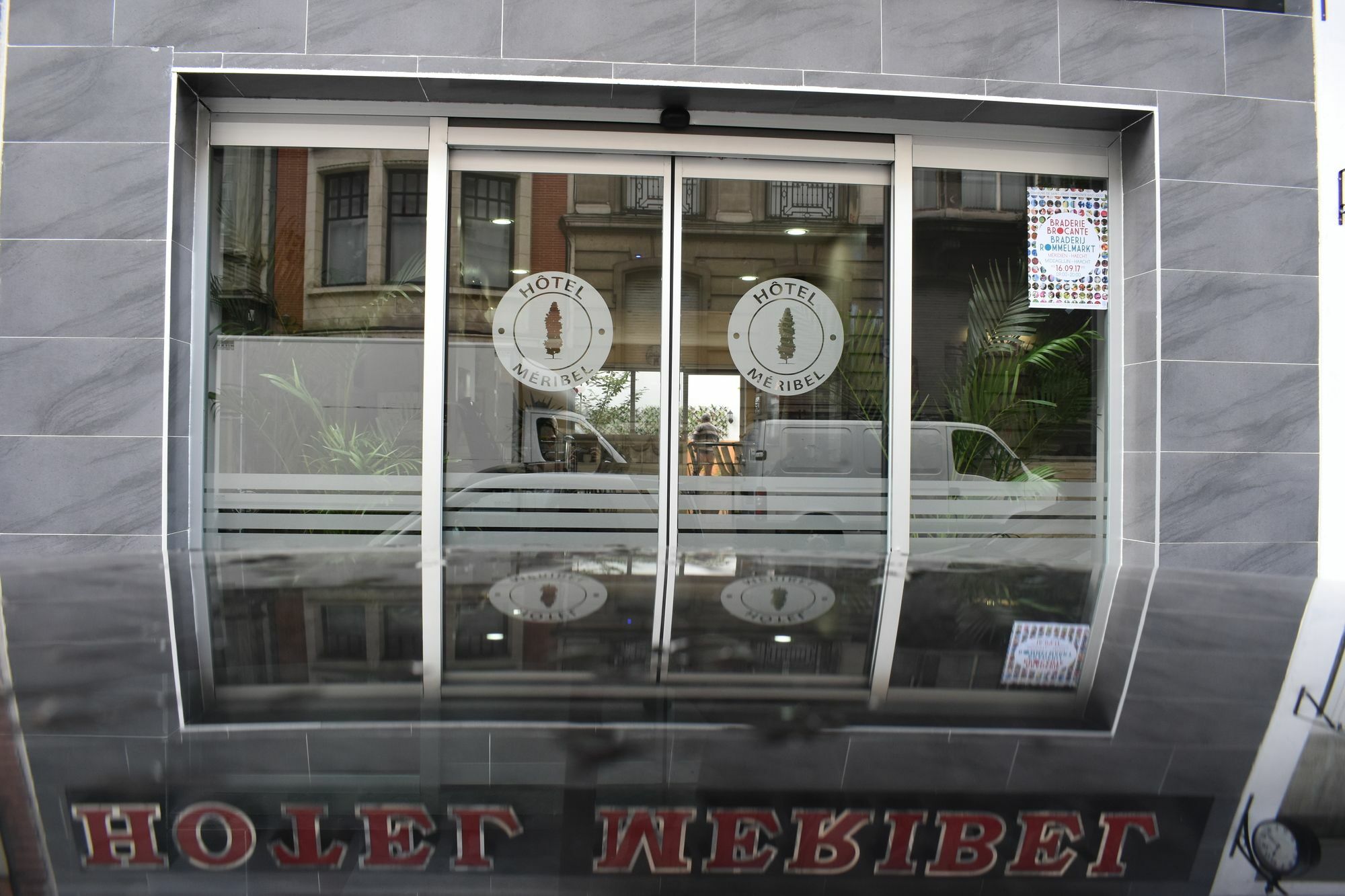Hotel Meribel Saint-Josse-ten-Noode Bagian luar foto