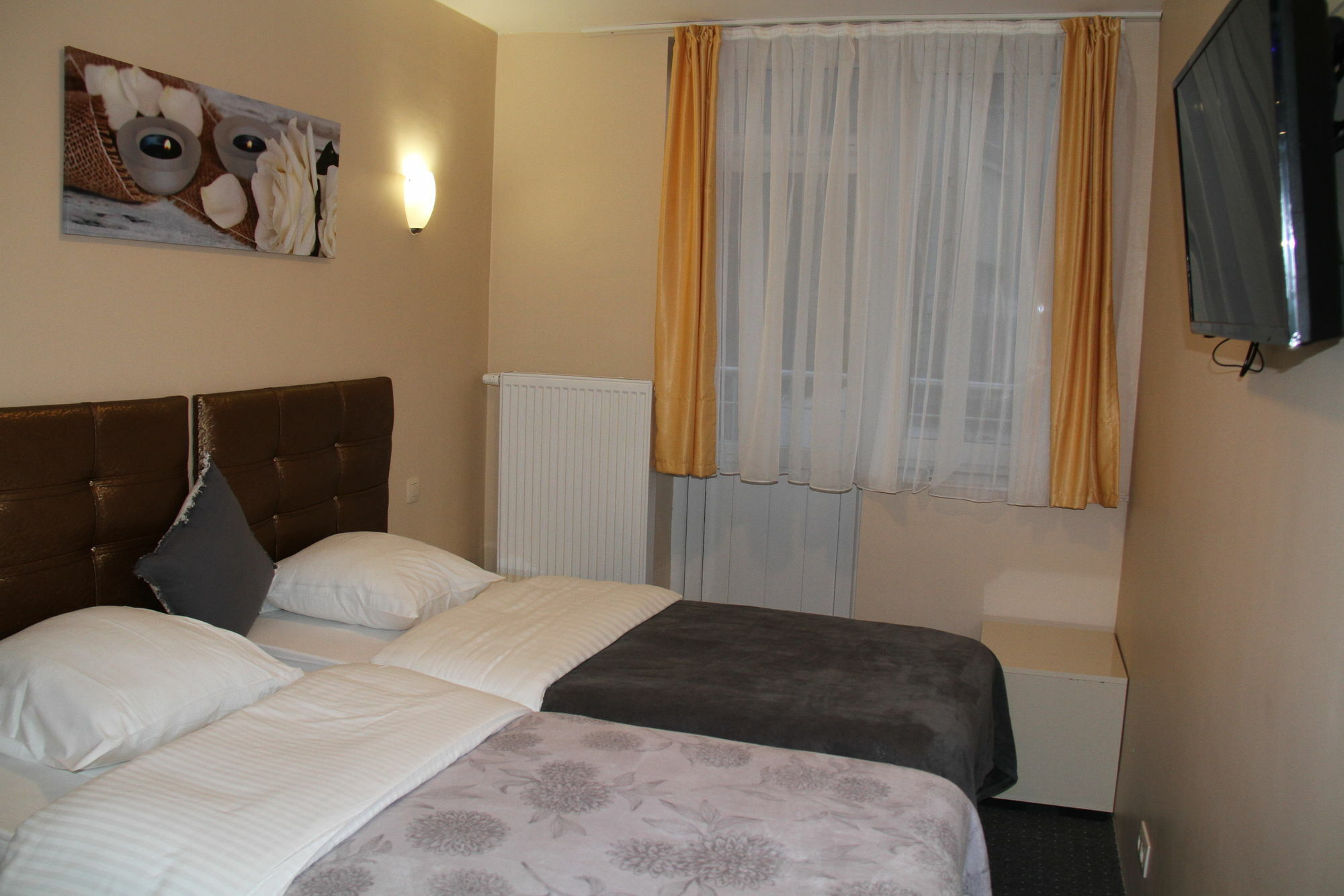 Hotel Meribel Saint-Josse-ten-Noode Bagian luar foto