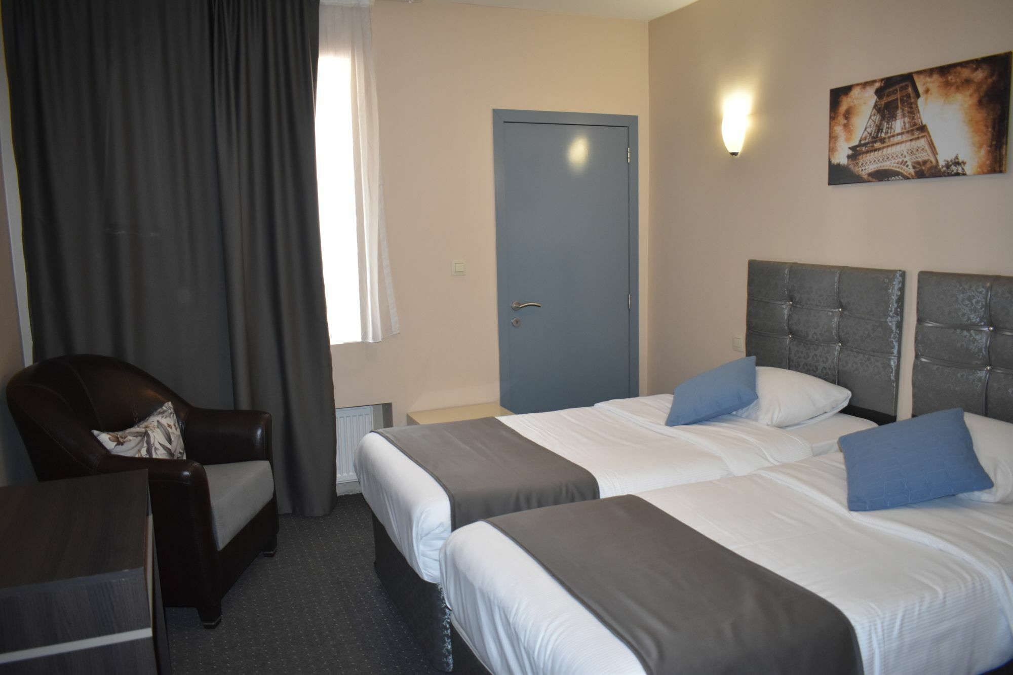 Hotel Meribel Saint-Josse-ten-Noode Bagian luar foto